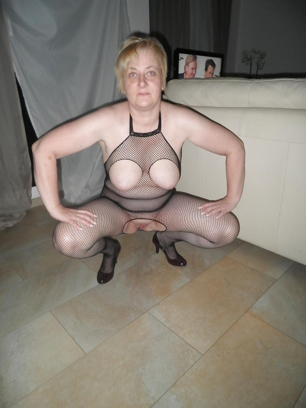 5P Catsuit milf