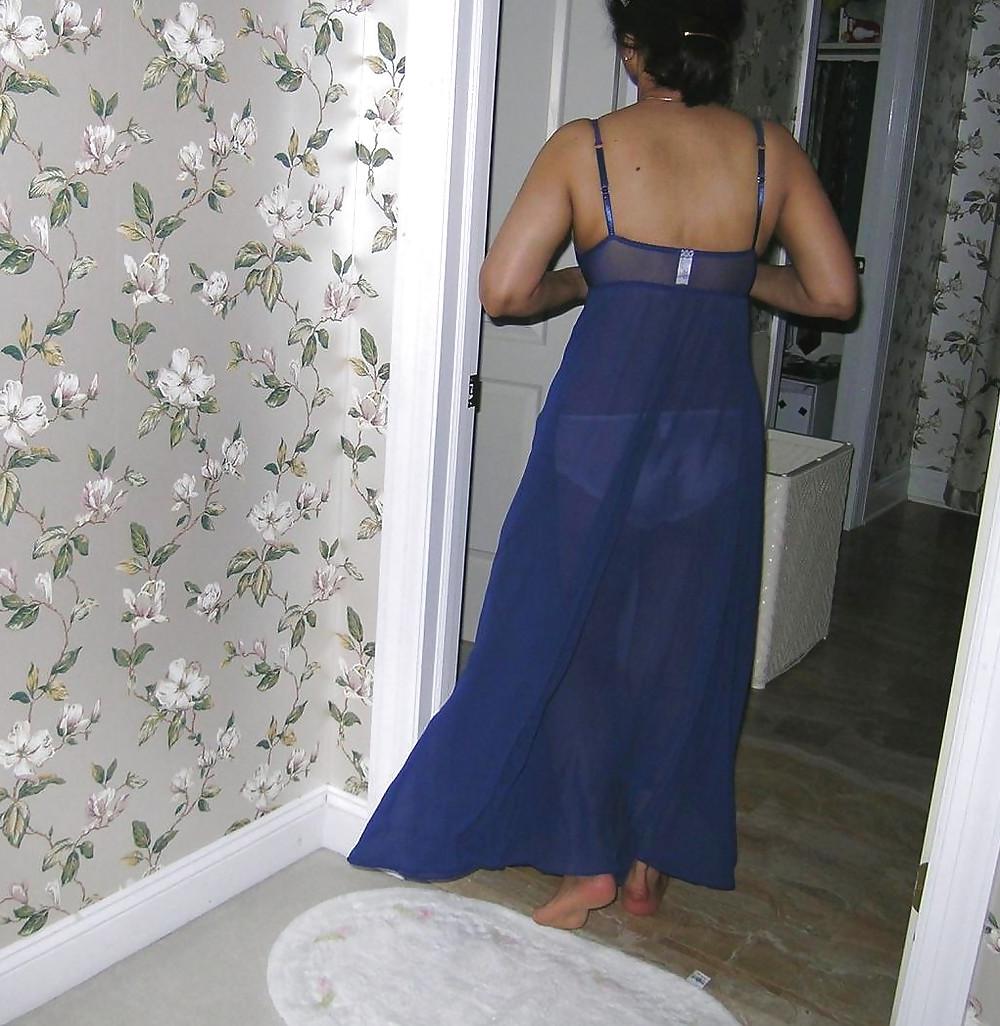 25P Sweet Arab Egyptian MILF