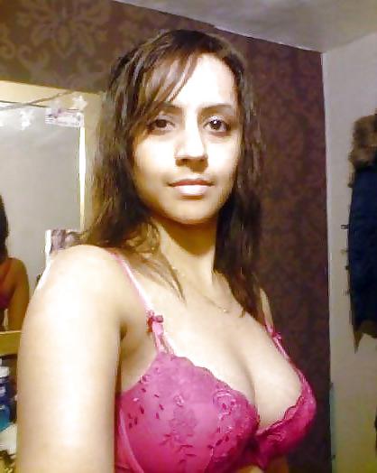 9P Busty Indian Girl