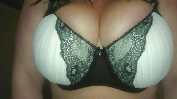 20P Huge Tits, Tight Tops 44