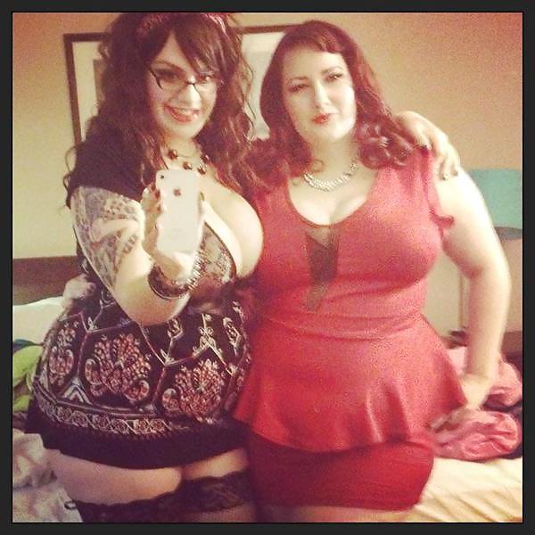 20P Huge Tits, Tight Tops 44
