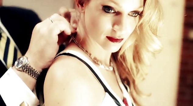 25P AJ Cook is a heart breaker and a hardon maker.