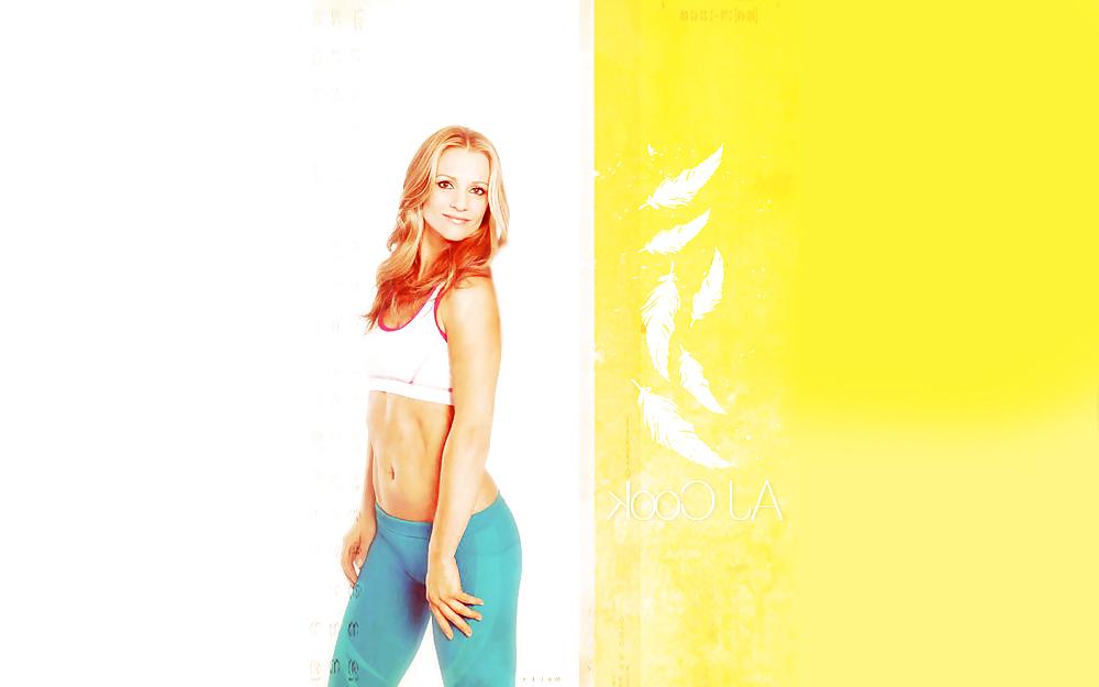 25P AJ Cook is a heart breaker and a hardon maker.