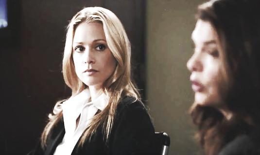 25P AJ Cook is a heart breaker and a hardon maker.