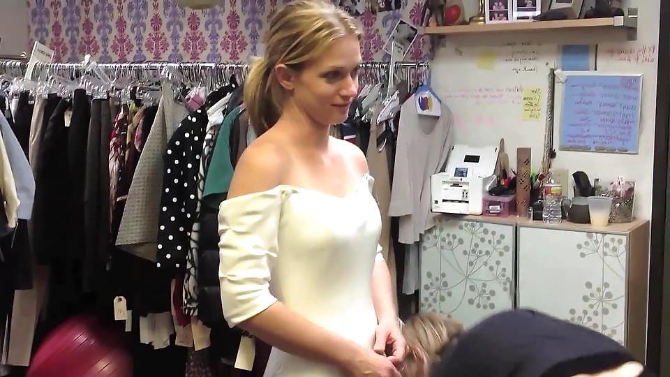 25P AJ Cook is a heart breaker and a hardon maker.