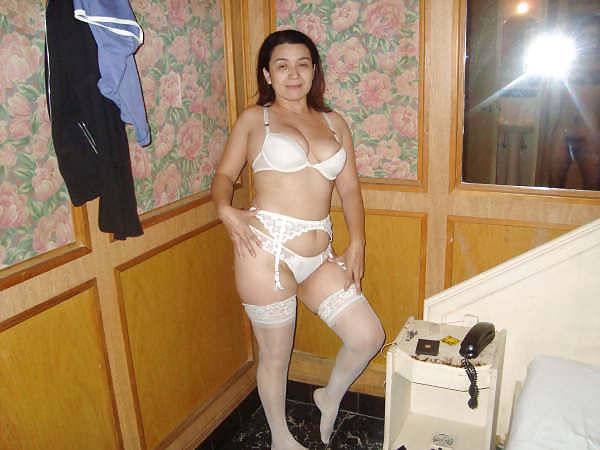 20P Madura FAMOUS Laura - husband and young lover !