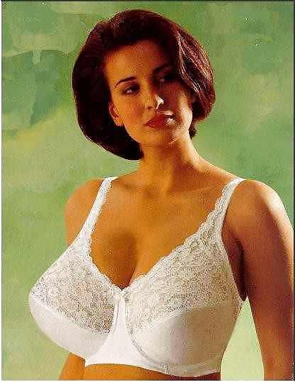 25P Big bras on mature women 3