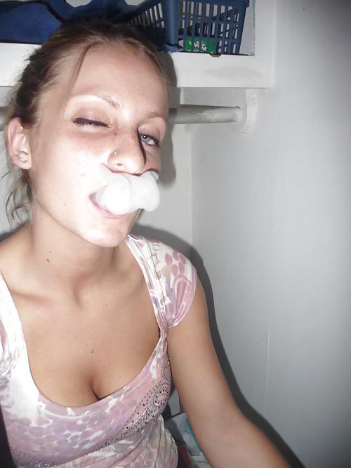 25P Bong smoking Girls
