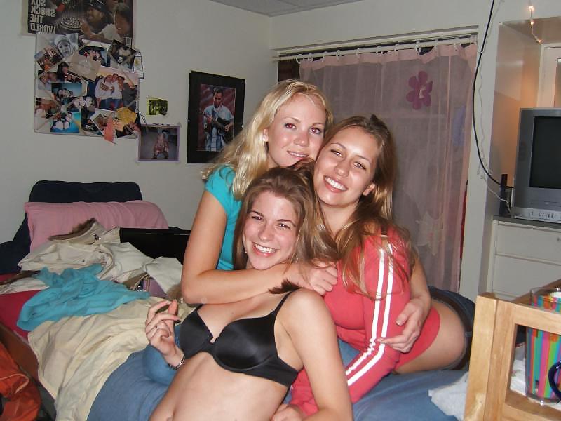 25P Bra Babes 34
