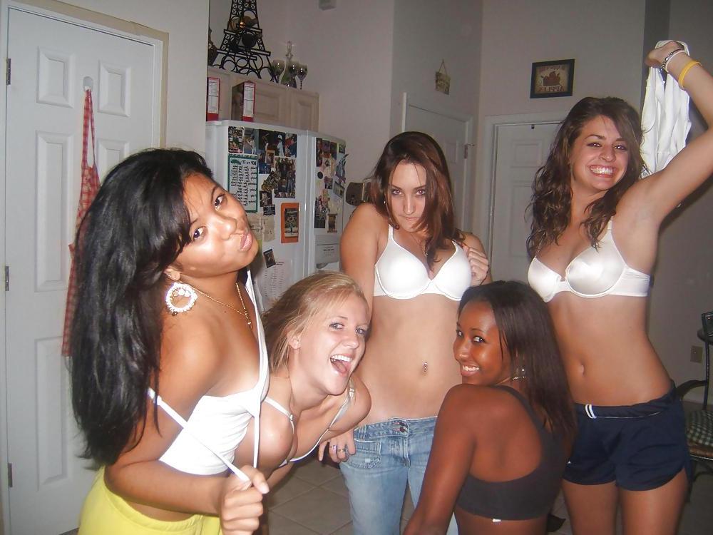 25P Bra Babes 34