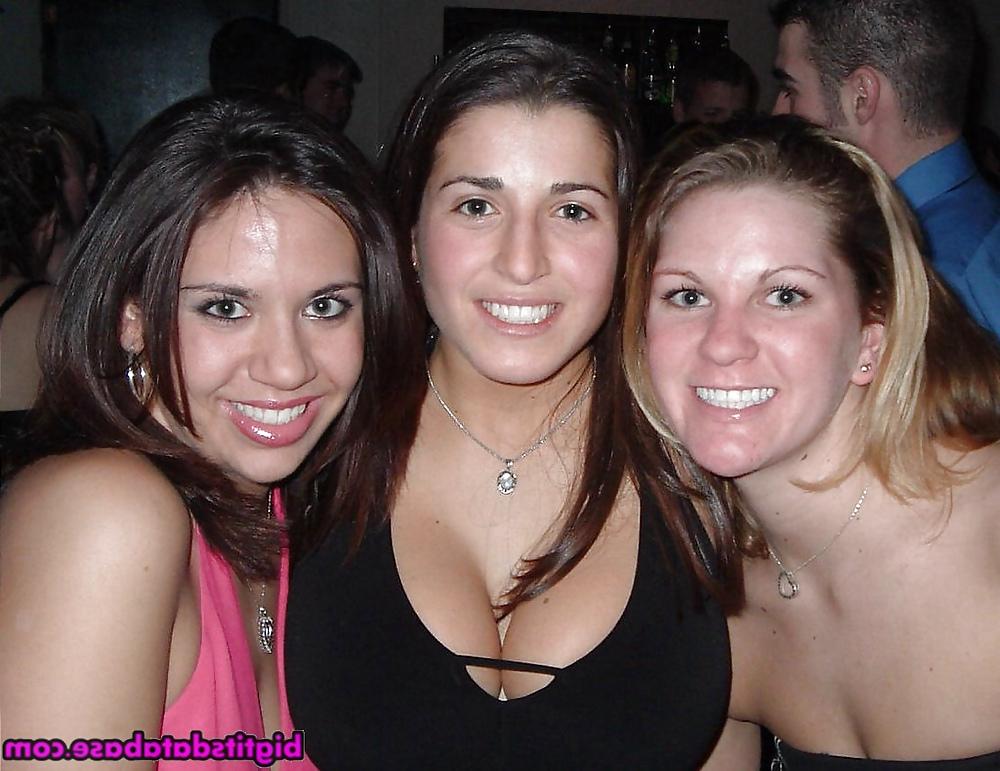 25P Sexy Busty Babes