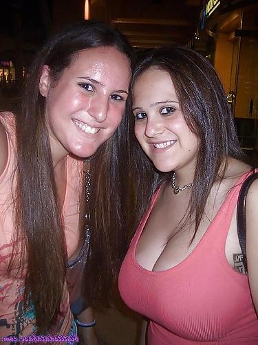 25P Sexy Busty Babes