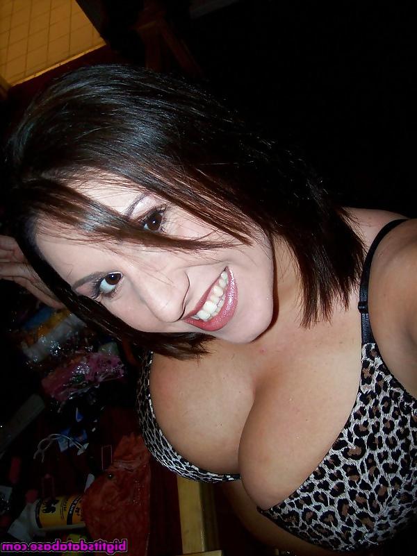 25P Sexy Busty Babes