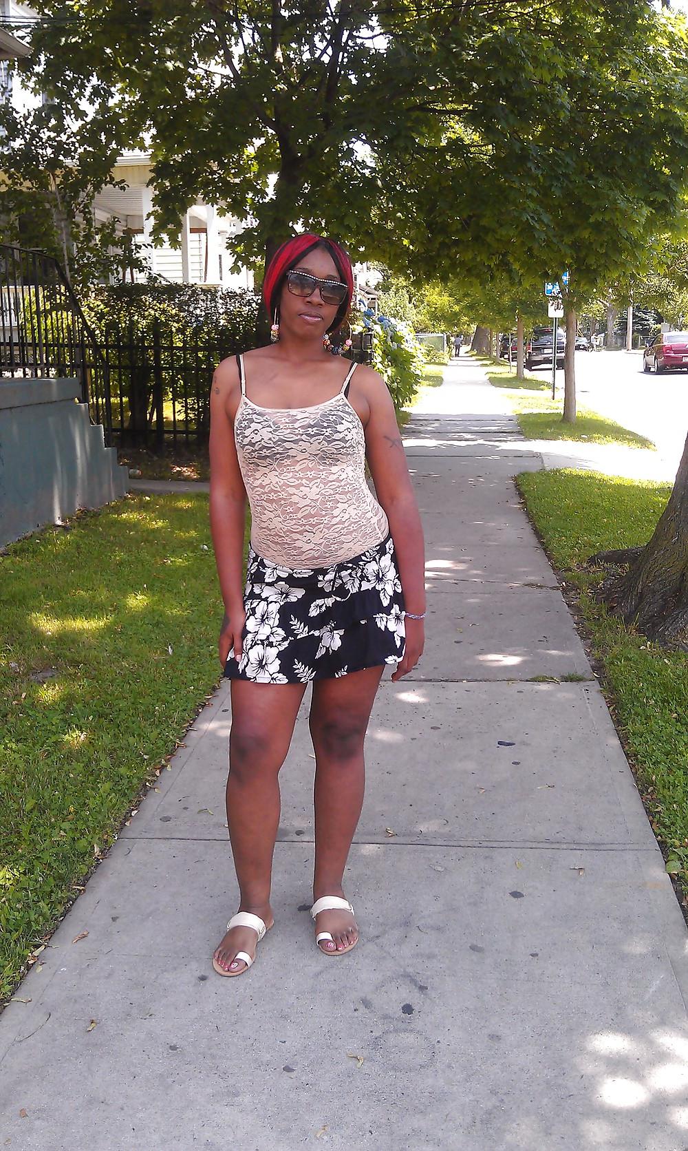 7P EBONY'S WORLD