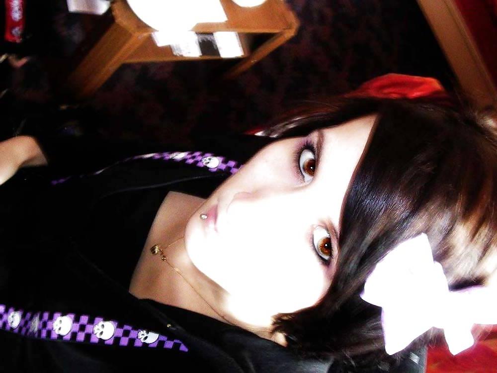 25P Goth, Punk and Emo Girls