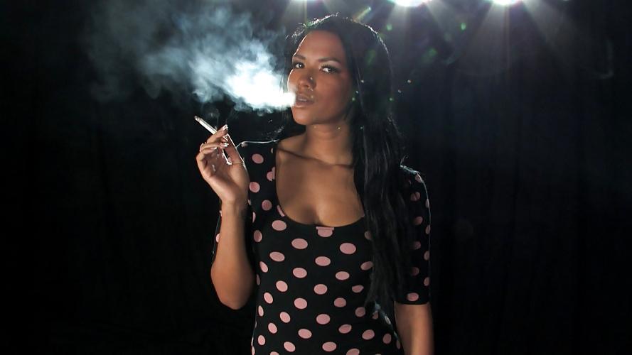 18P Smoking 020
