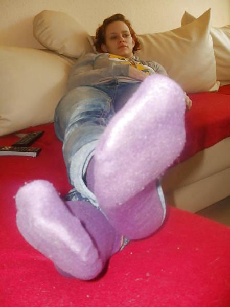 25P Cutie with purple socks - N. C. 