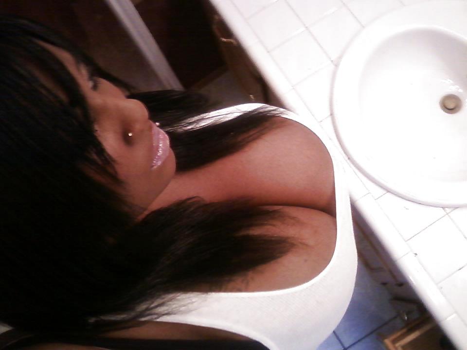 25P Sexy huge tits friends 