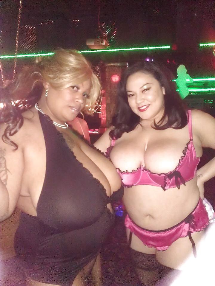 25P Sexy huge tits friends 
