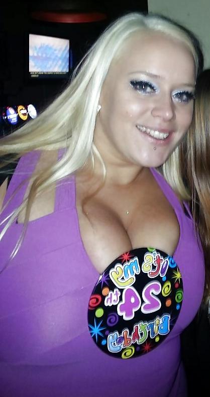25P Sexy huge tits friends 