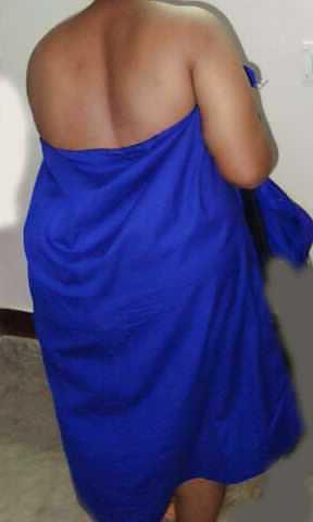 22P Mature indian aunty boobshow