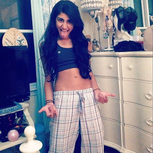 7P Young indian virgin