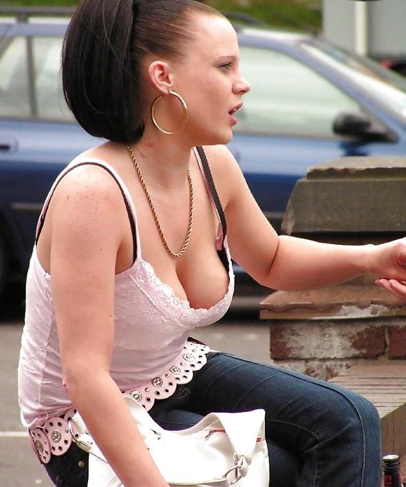 25P Candid Streets Babes 4 - Boobs Cleavage - by Voyeur TROC