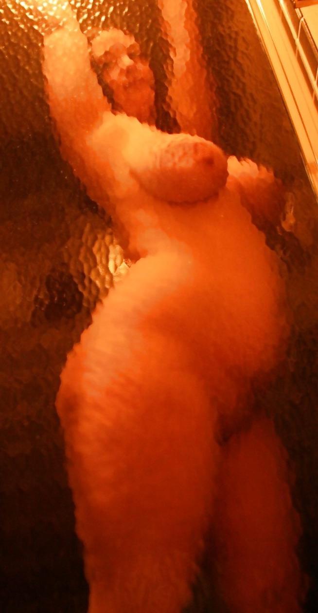 11P Chubby gurl with big ass and boobs