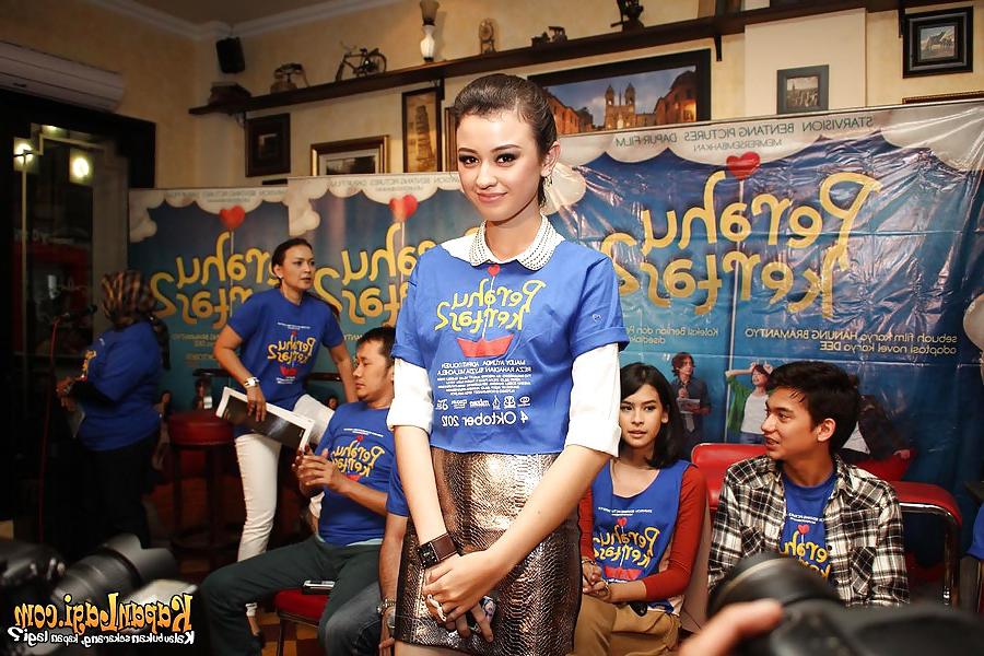 10P Kimberly Ryder, Indonesian Artist