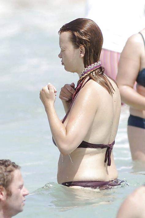 14P Two Sexy Spanish Ministers in Bikini