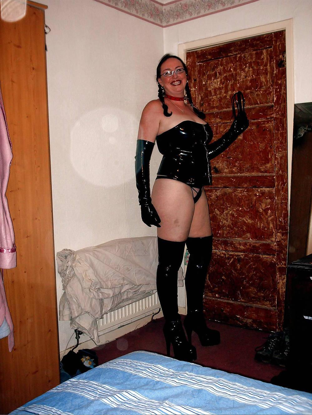24P Shoes and boots.