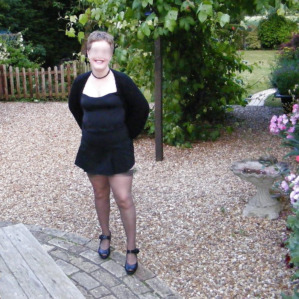 17P Garden party