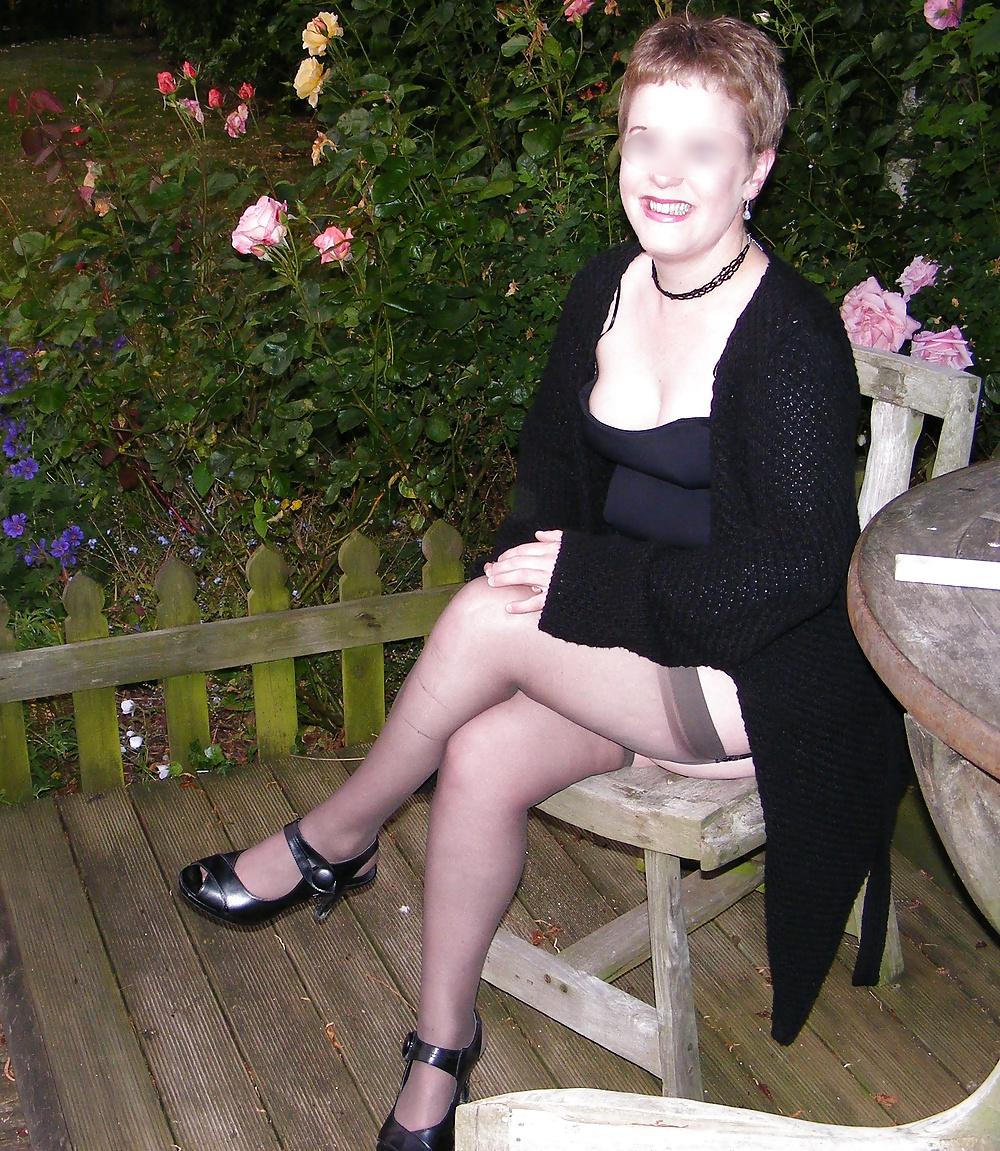 17P Garden party