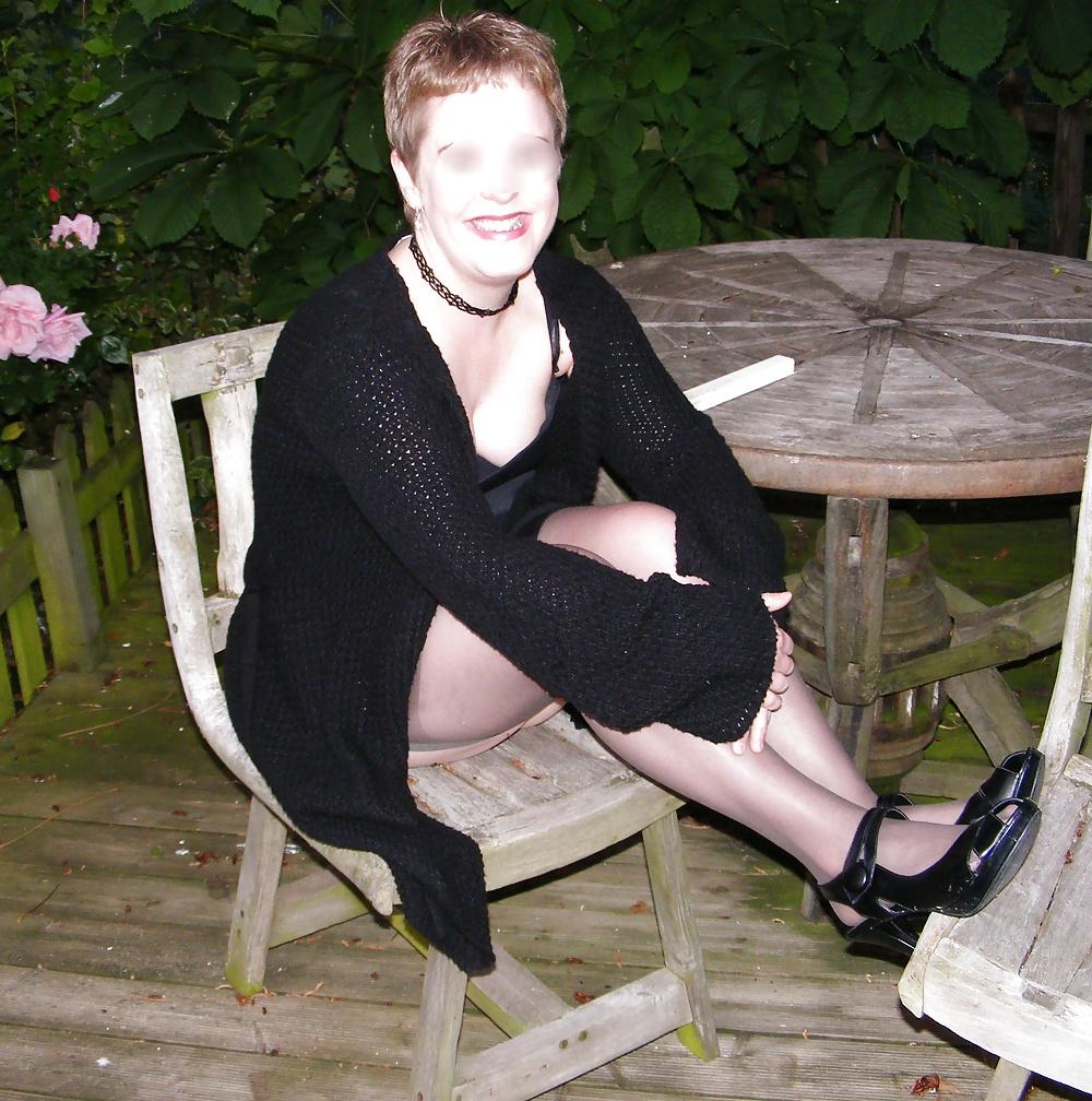 17P Garden party