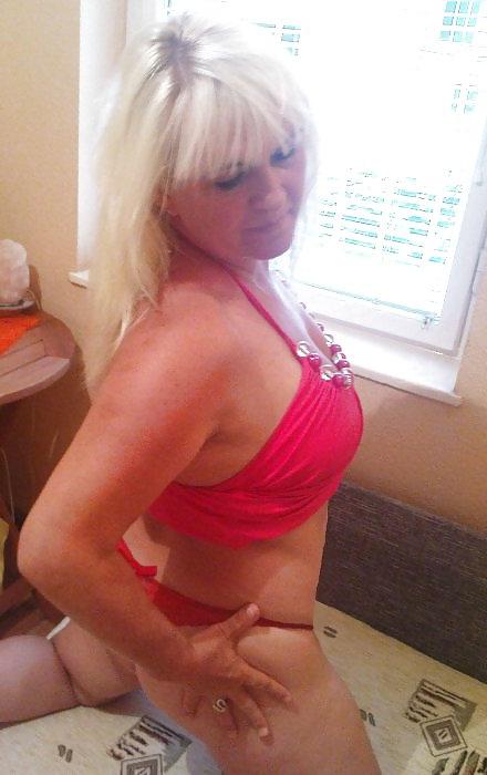 16P Hungarian mature whore