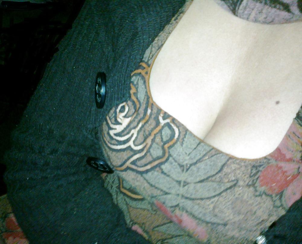 4P Desi Wife boobs Cleavage