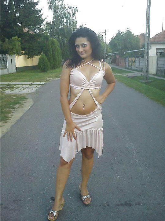 8P Hungarian Gipsy Girls