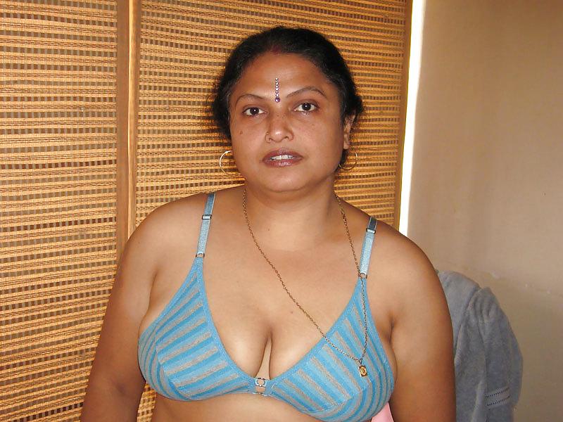 19P Indian aunty 98