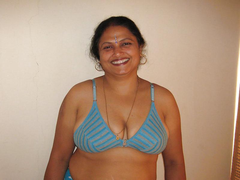 19P Indian aunty 98