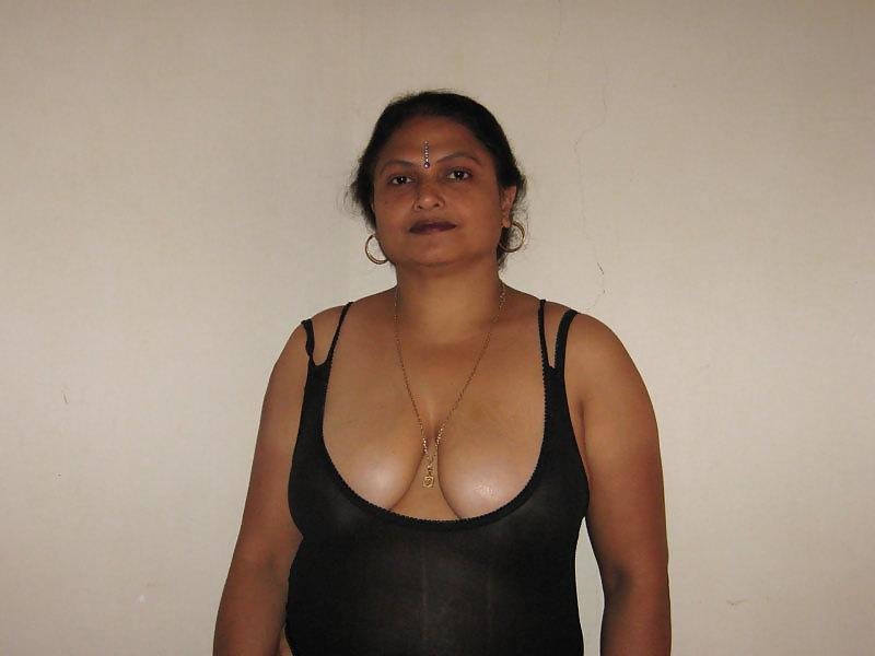 19P Indian aunty 98