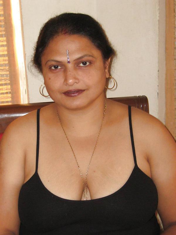 19P Indian aunty 98