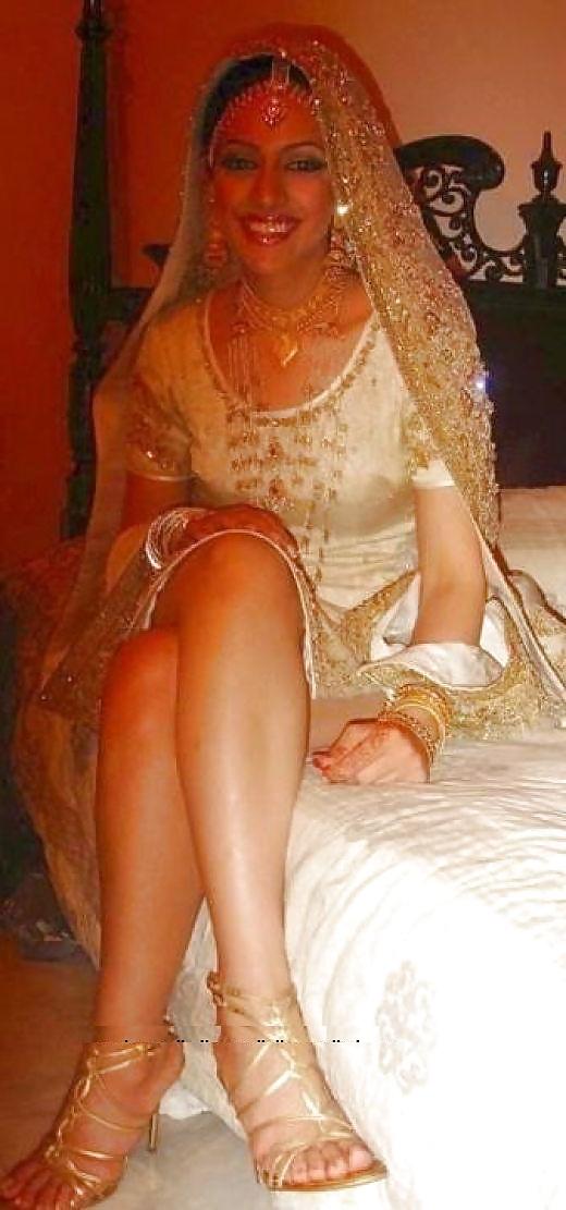 25P Random Indian Bitches for BIG BLACK COCKS