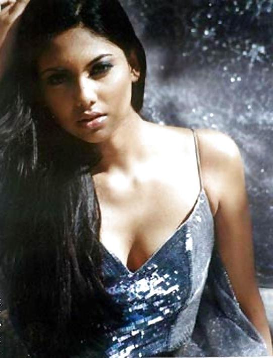 25P Random Indian Bitches for BIG BLACK COCKS
