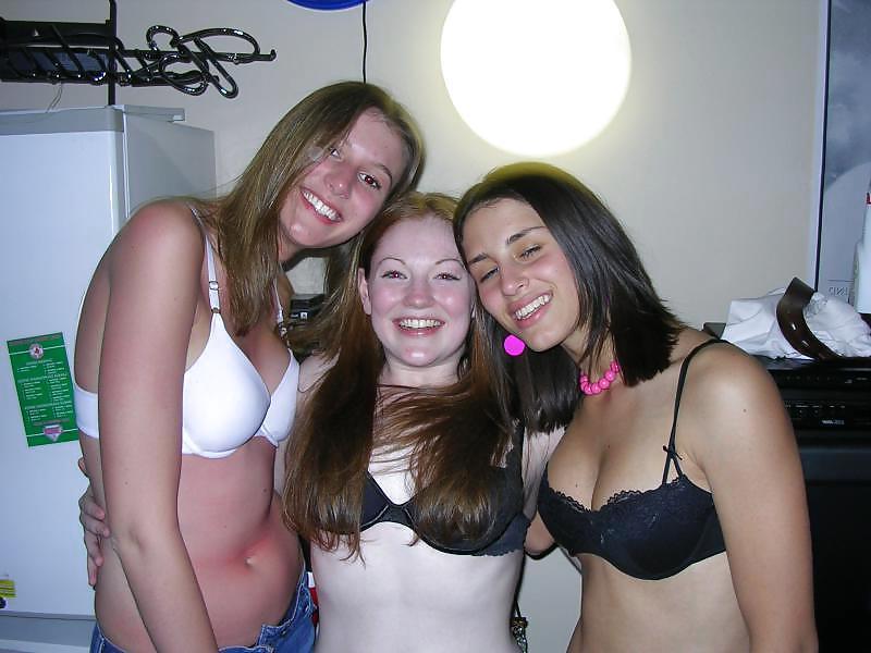 25P Bra Babes 80