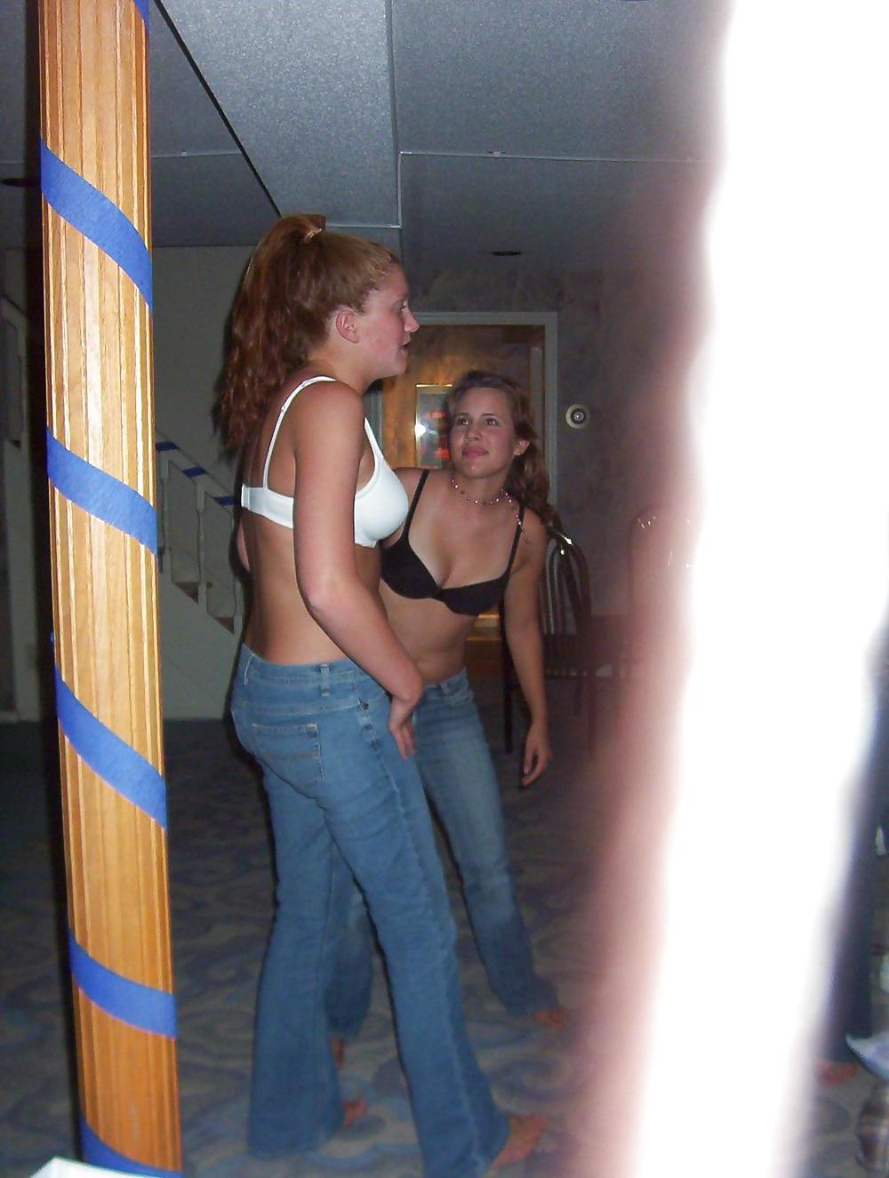25P Bra Babes 80