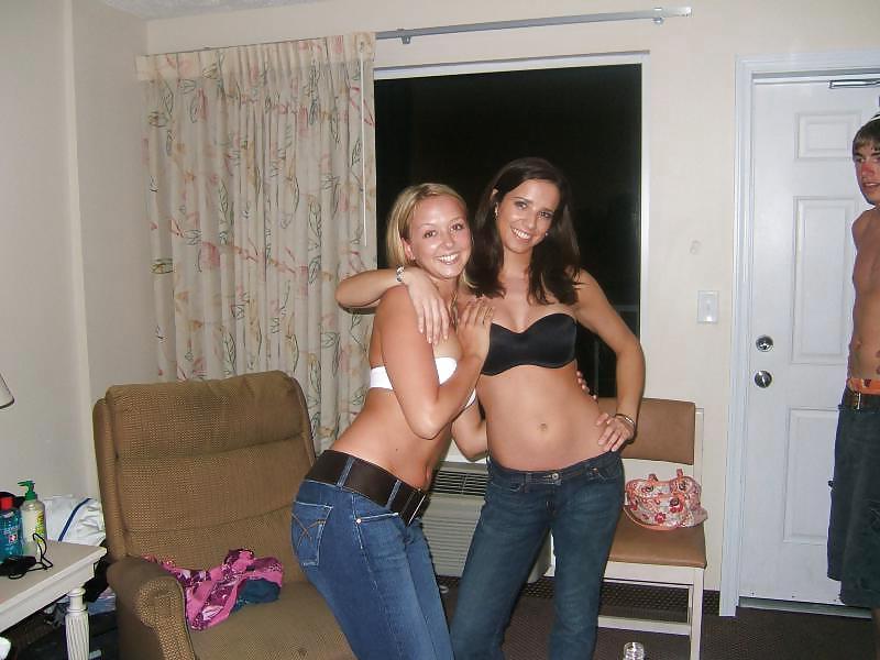 25P Bra Babes 70