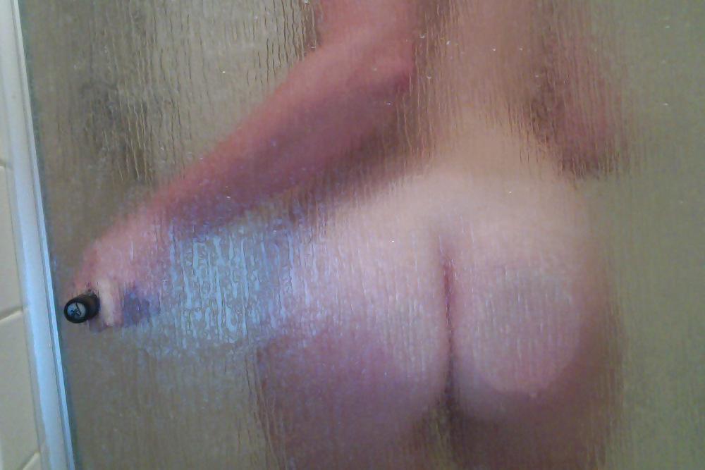 16P Cute redhead boobs