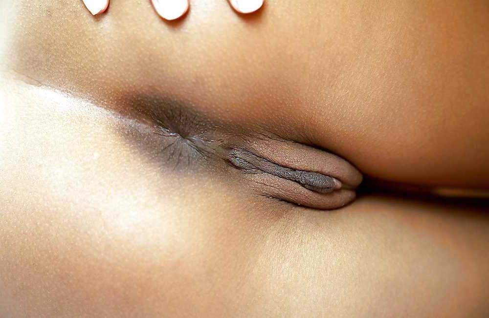 20P Wet Pink Ebony Pussy part 4
