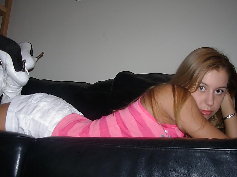 25P Nikki fucks my husband and I take the pics!!