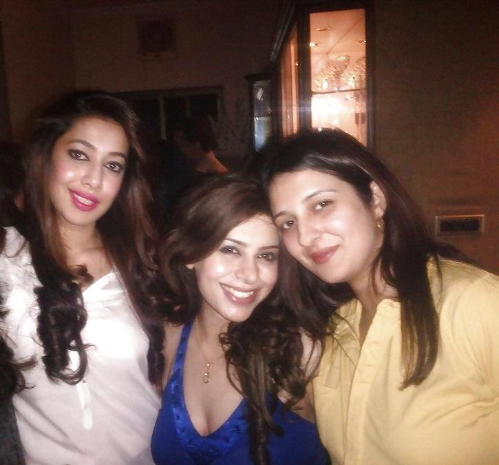 17P Indian delights, Who Would You Fuck & How?